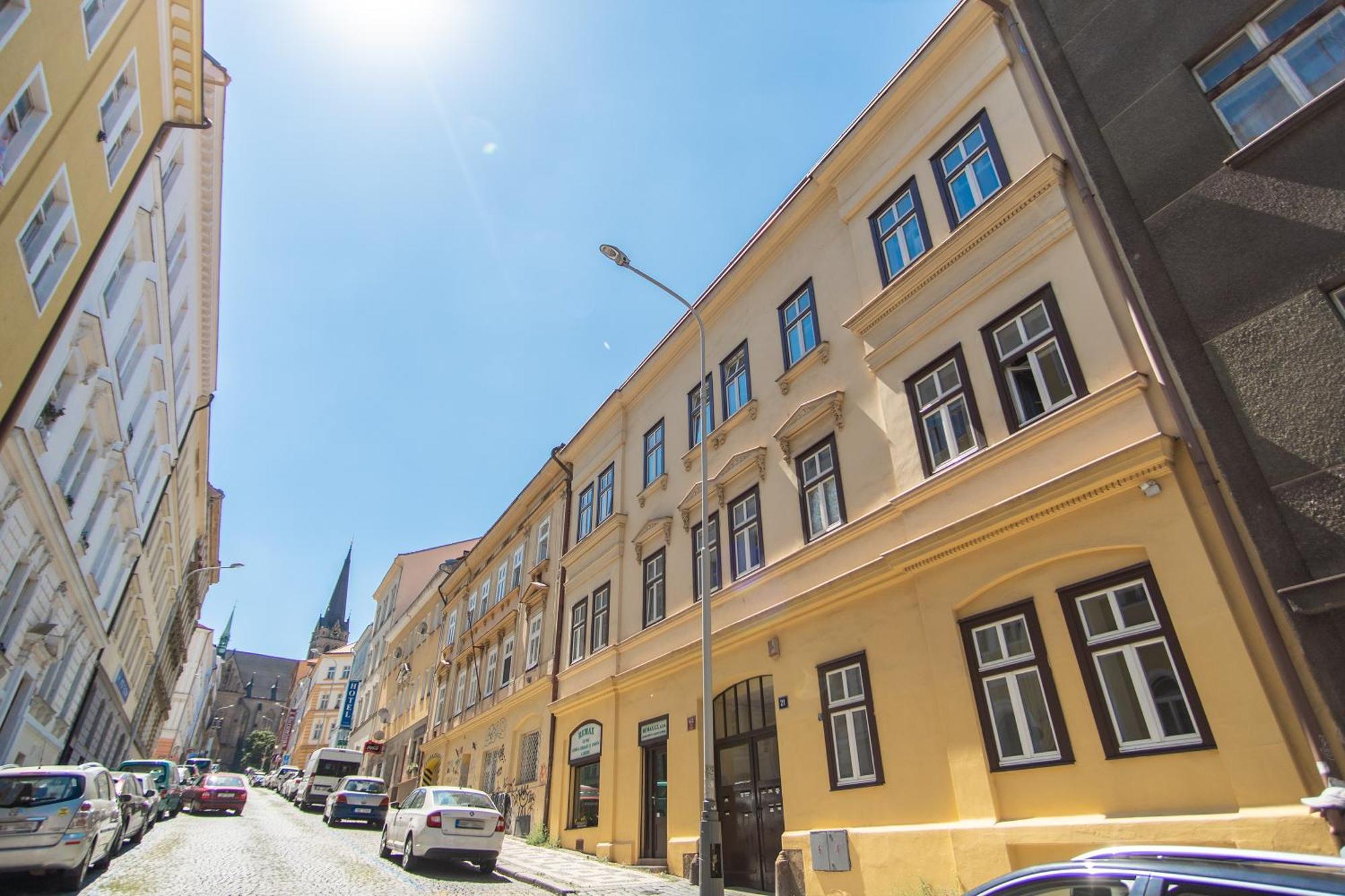 Nice Room With Double Bed In Zizkov - Shared Bathroom Прага Екстериор снимка